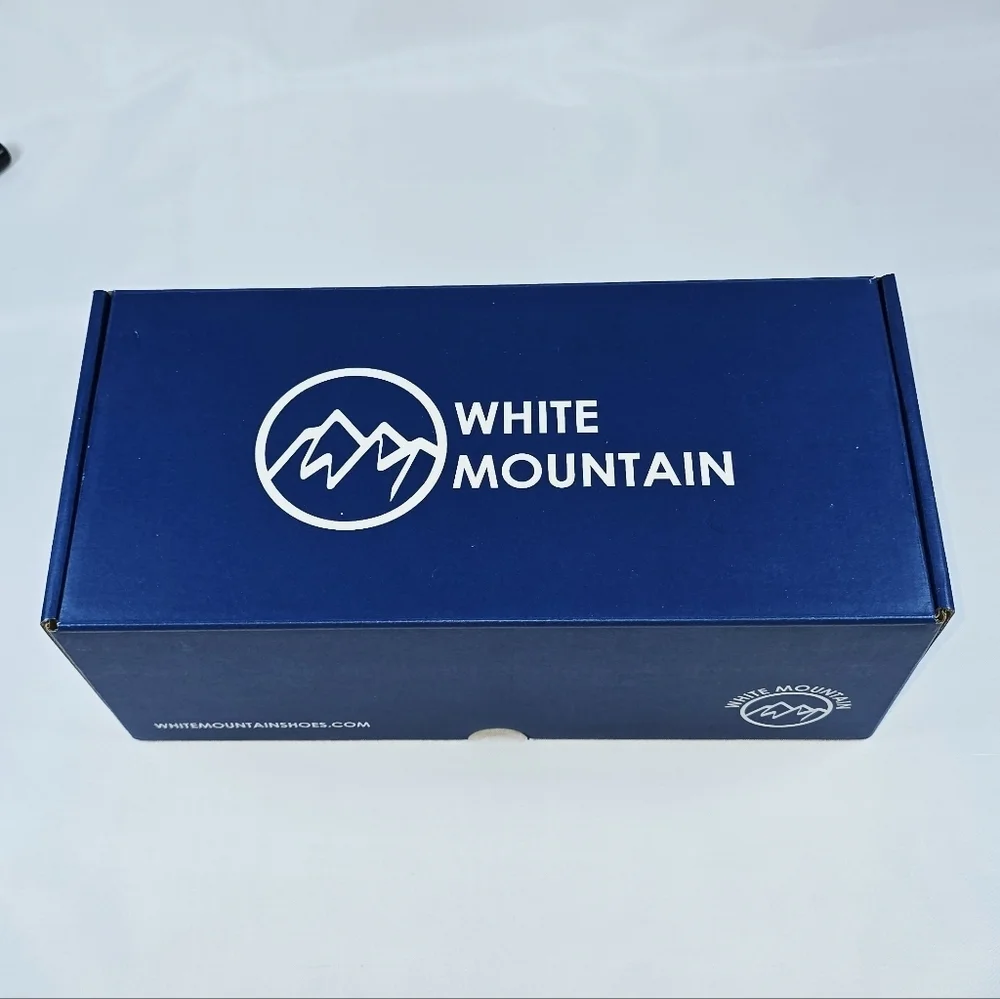 White Mountain | Womens Doubles Mary Jane Hybrid Sneakers In Lt Sage Size 8